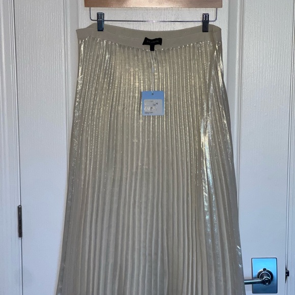 NEW ST. JOHN Elegant Cream Pleated Skirt High Waist Silk Blend Flowy Sz Large - Picture 6 of 9